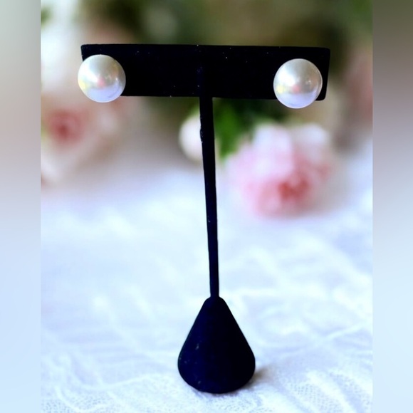 Kate Spade Mother Of Pearl Flower + Pearl Stud Earrings Gold (2 Pair In One) - Picture 2 of 4